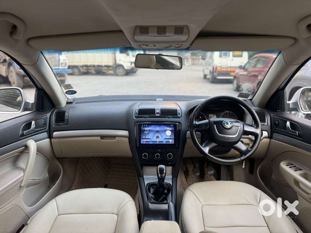 Skoda Laura 1.8 Tsi Ambiente, 2012, Petrol