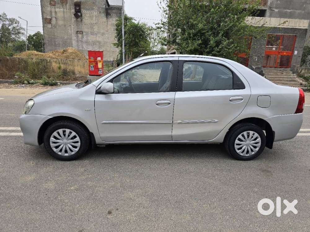 Toyota Etios 2010-2012 G, 2011, Petrol