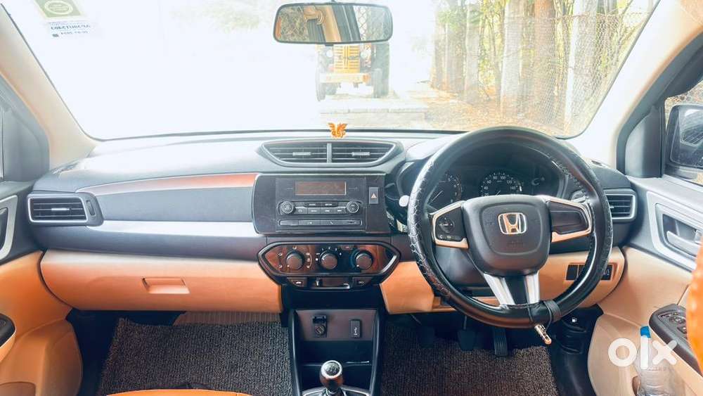 Honda Amaze 2024 Petrol Well Maintained