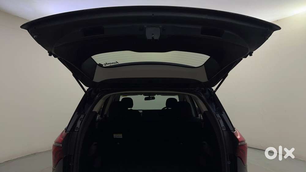 Mahindra Xuv700 2.2 Ax 5 Diesel At Str, 2024, Diesel