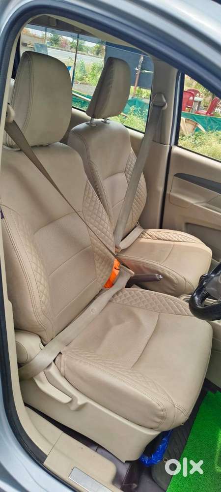 अर्टिगा' (ertiga) विक्रीसाठी उपलब्ध आहे