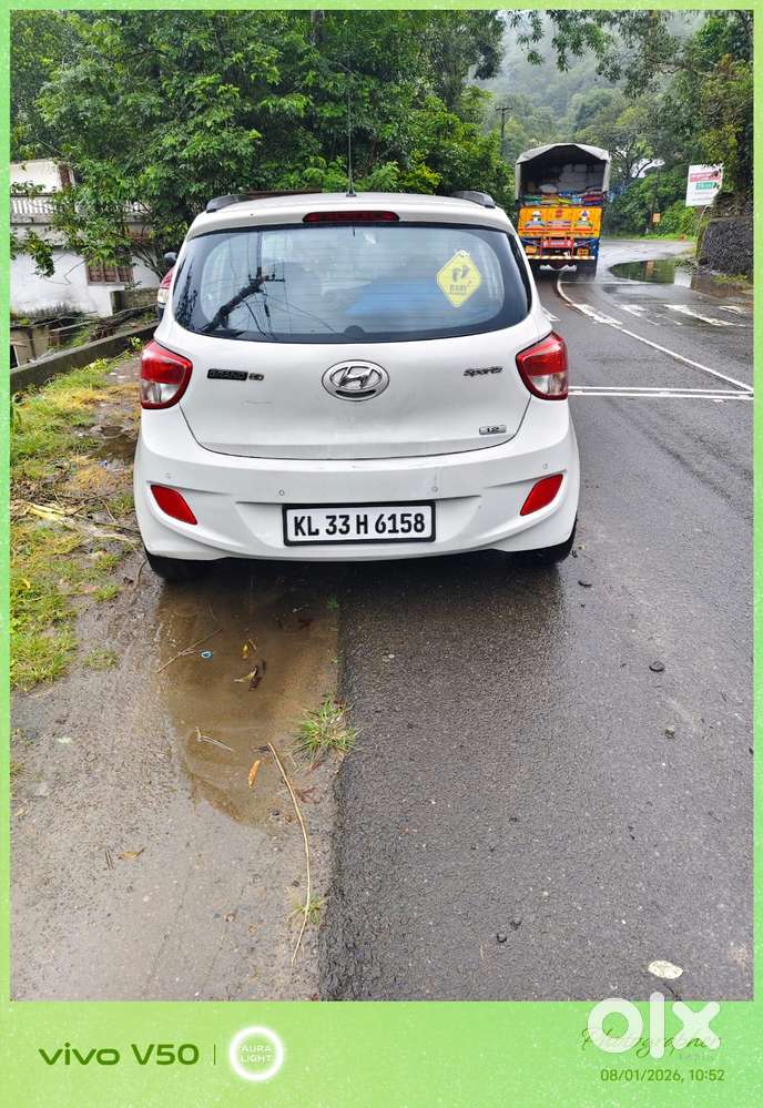 Hyundai Grand I10 Sportz, 2016, Petrol