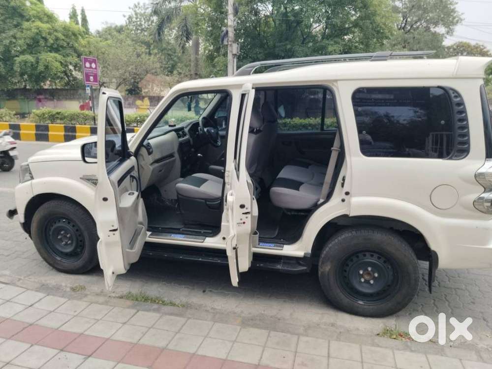 Mahindra Scorpio S6 Plus, 2016, Diesel