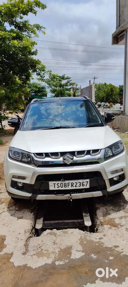 2017 Maruti Suzuki Brezza Zdi+ Dual Tone