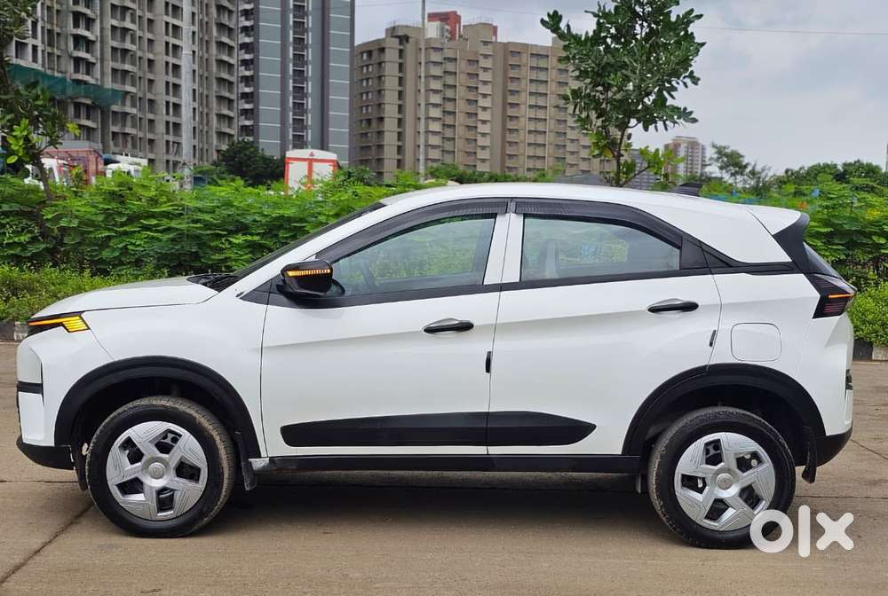 Tata Nexon Smart 1.2 Revotron Petrol 5 Mt, 2024, Petrol