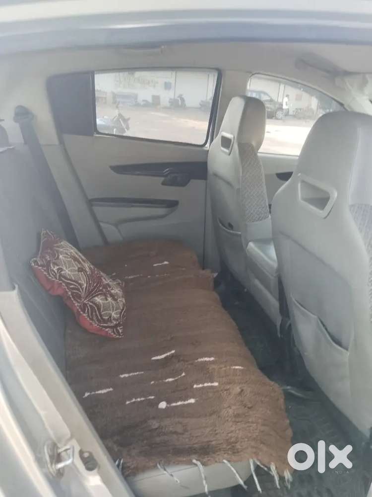 Mahindra Kuv 100 2016 Car