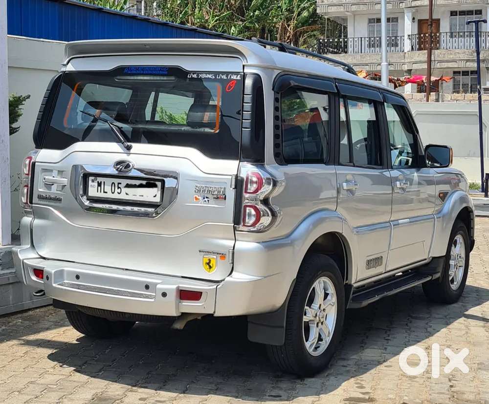 S10 Captain Seat, No Accident No Repaint, Recentlyservicedat Mahindra.