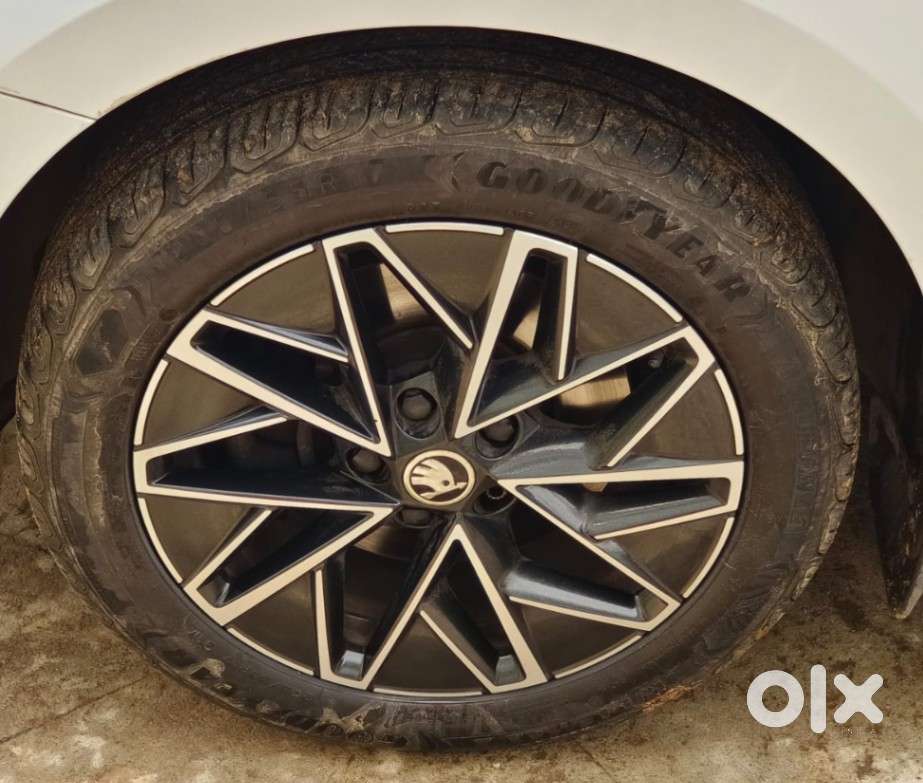 Skoda Octavia 2.0 L K Tsi At, 2021, Petrol