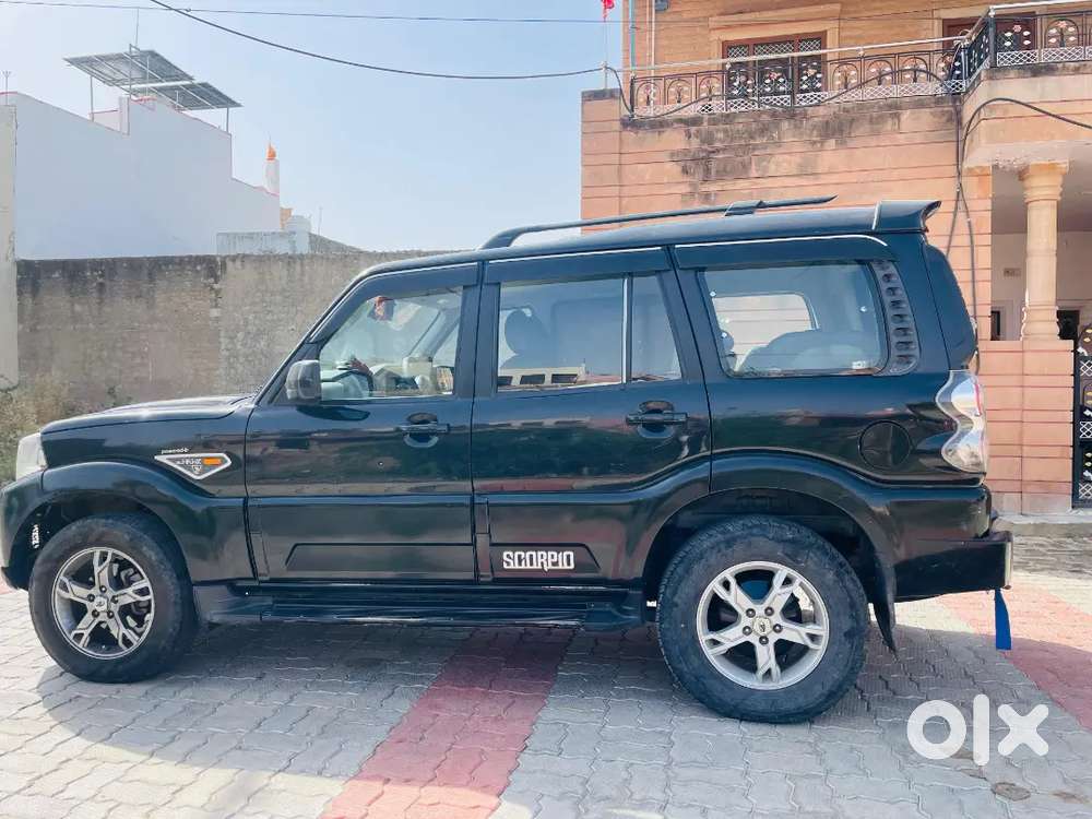 Mahindra Scorpio 2016 November Diesel 160000 Km Driven