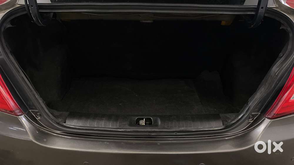 Maruti Suzuki Swift Dzire Vxi 1.2, 2015, Petrol