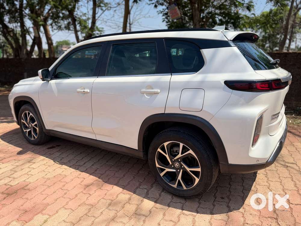 Toyota Urban Cruiser Hyryder 1.5 V Hybrid, 2023, Petrol