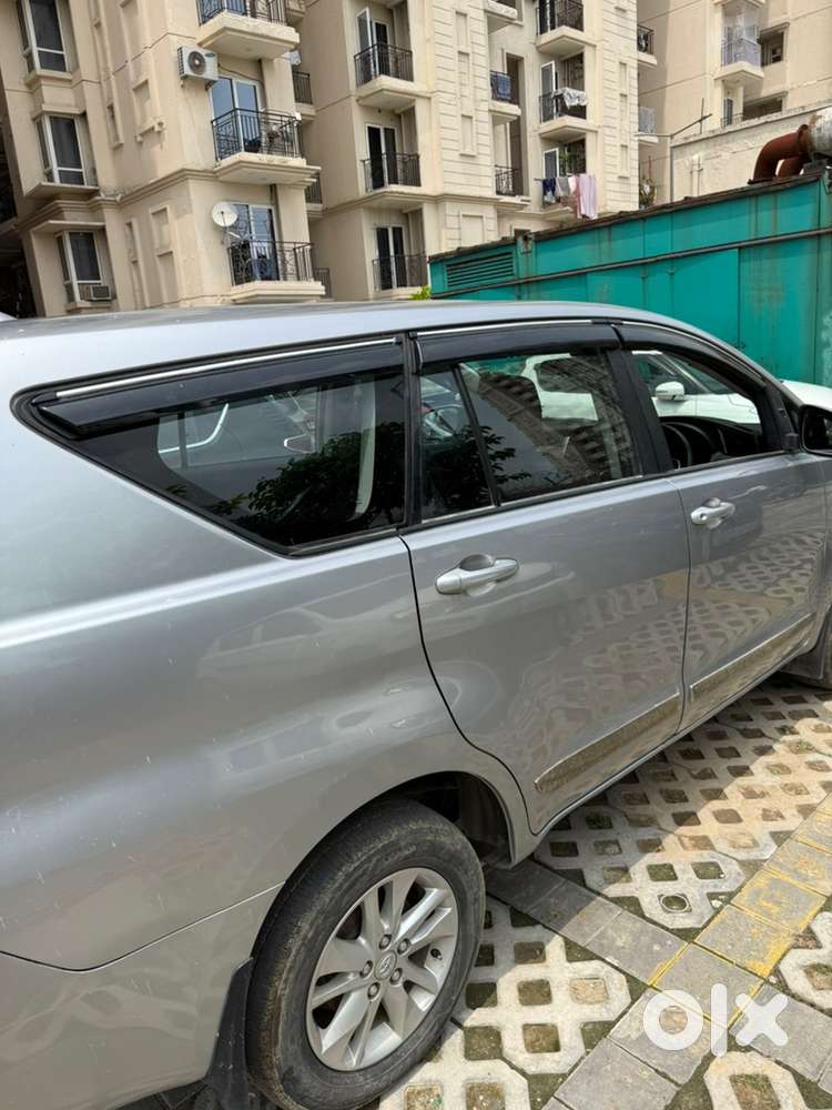 2023 Toyota Innova Crysta