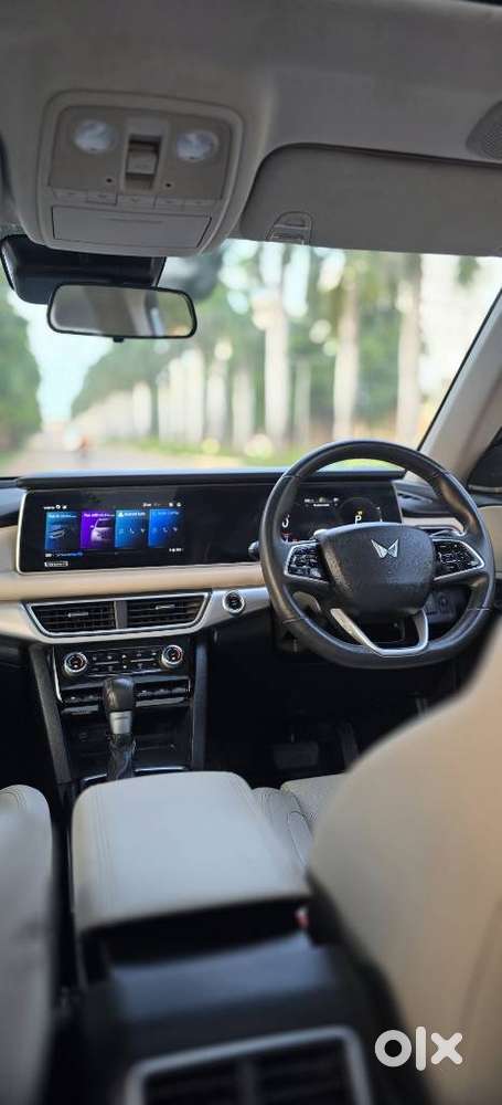 Mahindra Xuv700 2.2 Ax 7 Diesel At Luxury Pack Str, 2023, Diesel