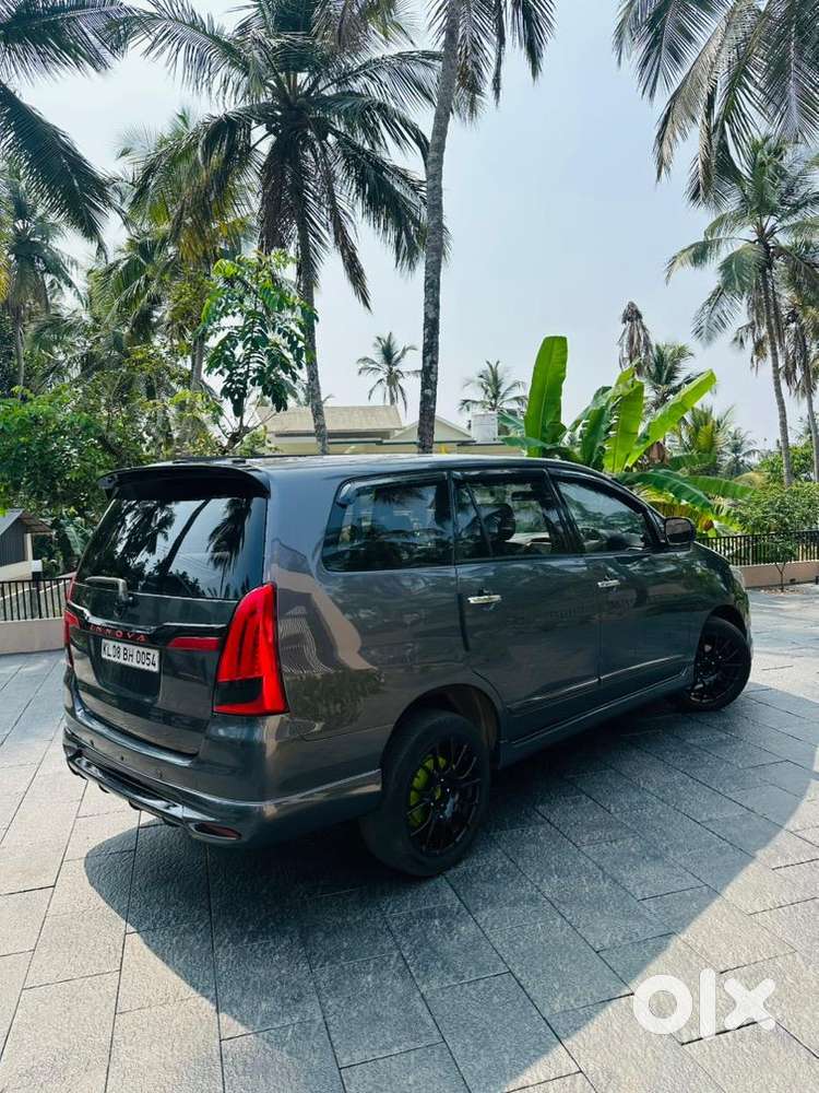 Toyota Innova 2015 Diesel Well Maintained