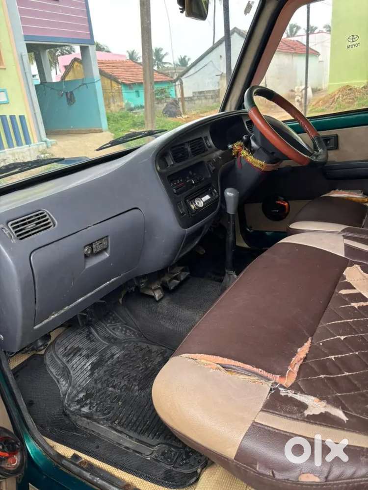 Own Used Well Maintained Toyota Qualis