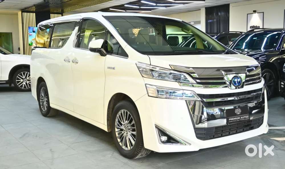 Toyota Vellfire, 2023, Petrol