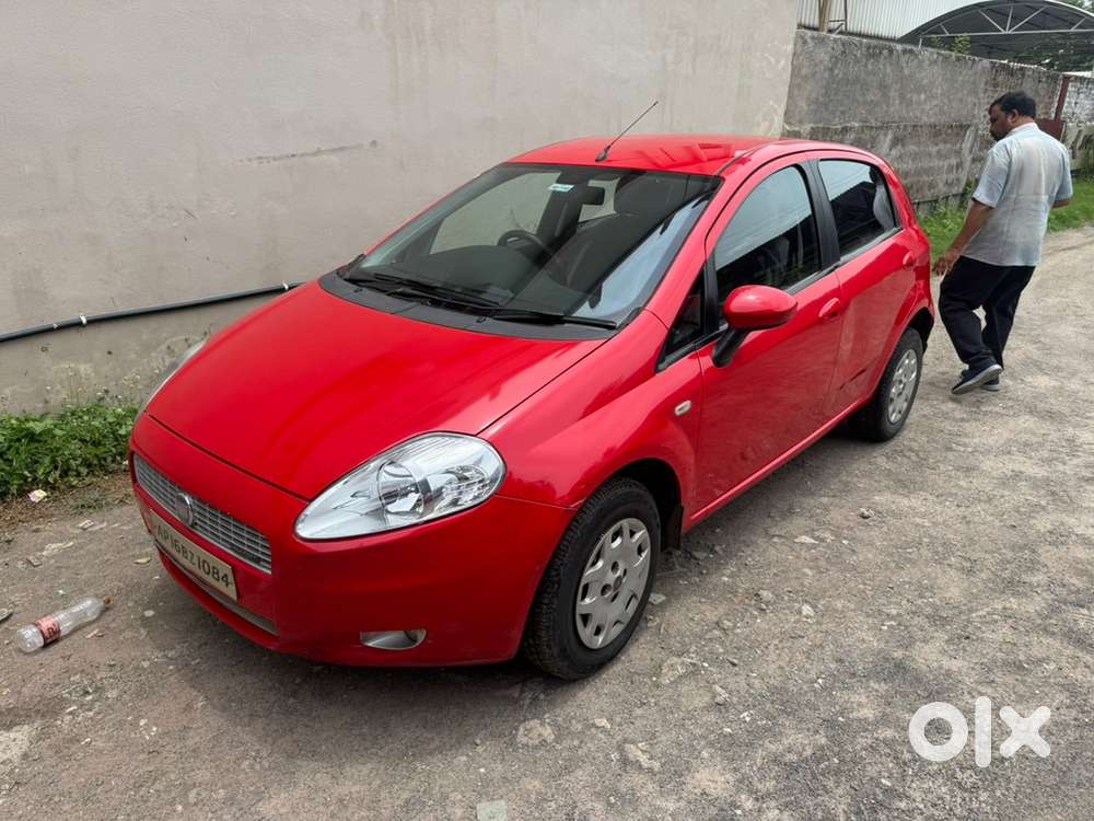 Fiat Grande Punto 2011 Year