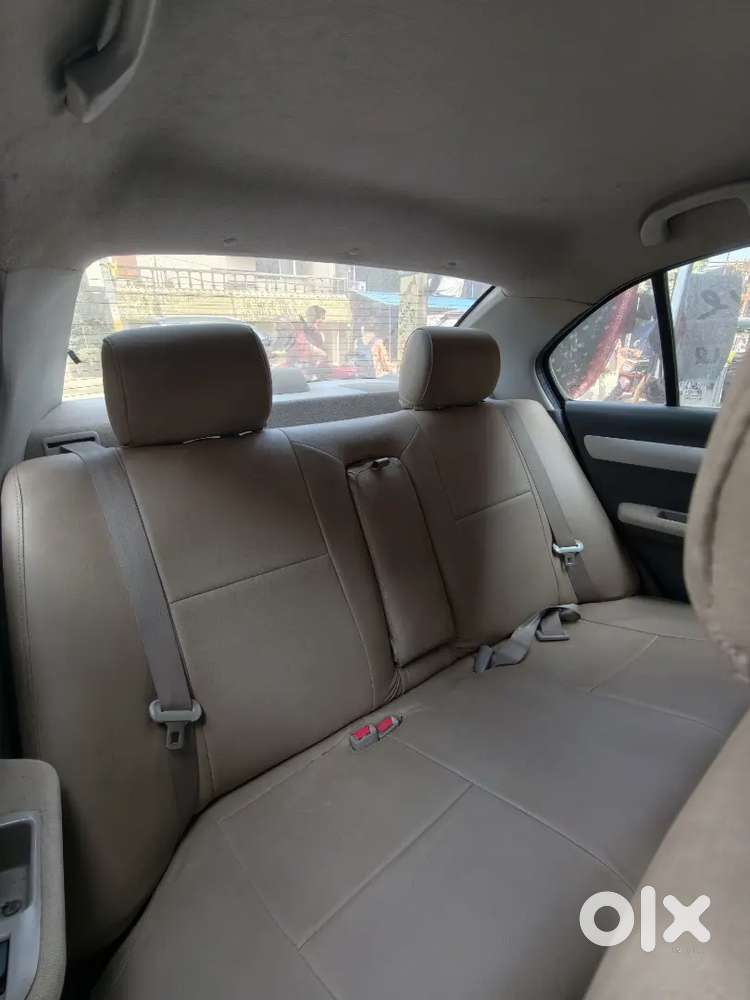 Maruti Suzuki Swift Dzire 2011 Petrol