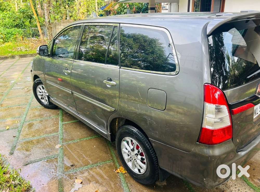 Toyota Innova Diesel 2012 Car