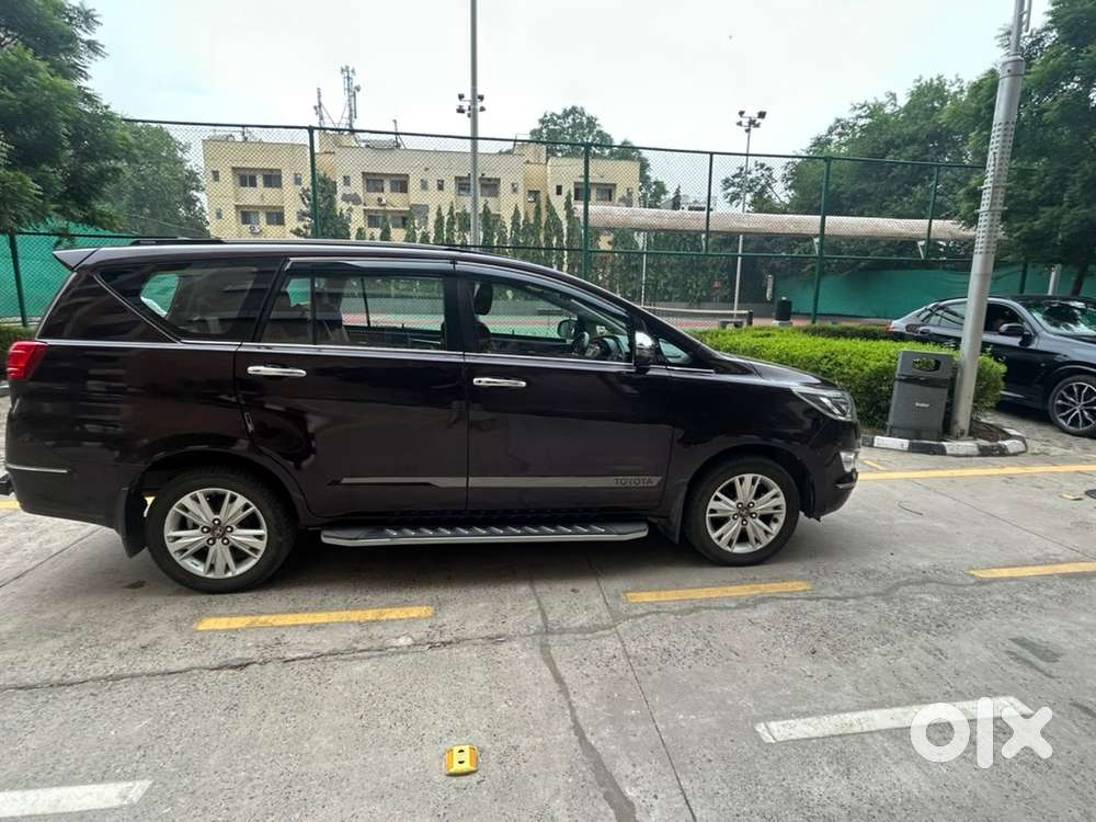 Toyota Innova Crysta Petrol 2016