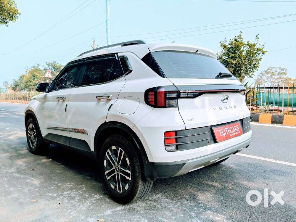 Hyundai Venue Sx Mt, 2023, Diesel