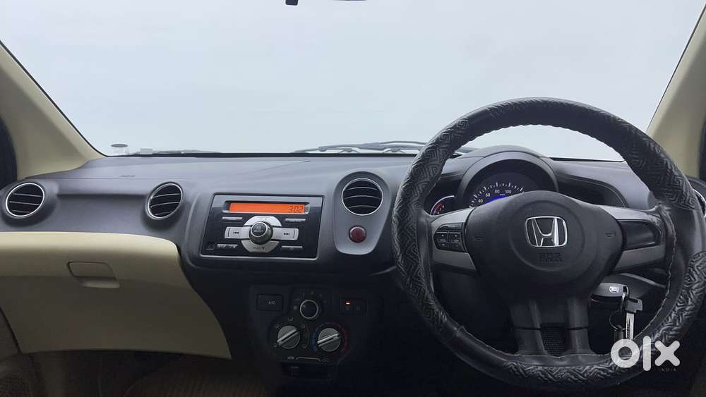 Honda Brio Vx Mt, 2015, Petrol