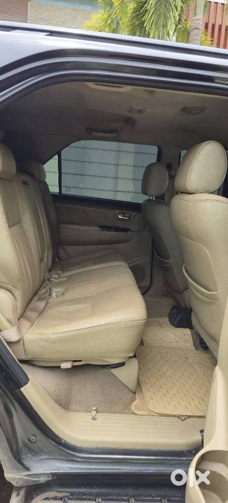 Toyota Fortuner 4x2 Manual, 2014, Diesel
