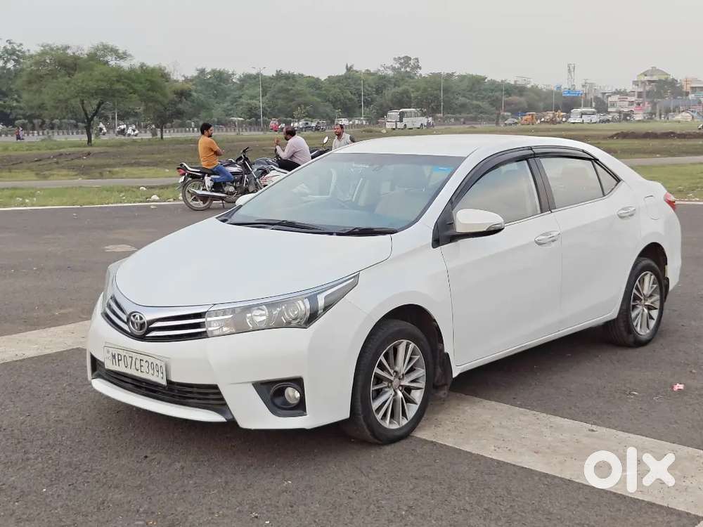 2016 Toyota Corolla Altis पेट्रोल ऑटोमैटिक