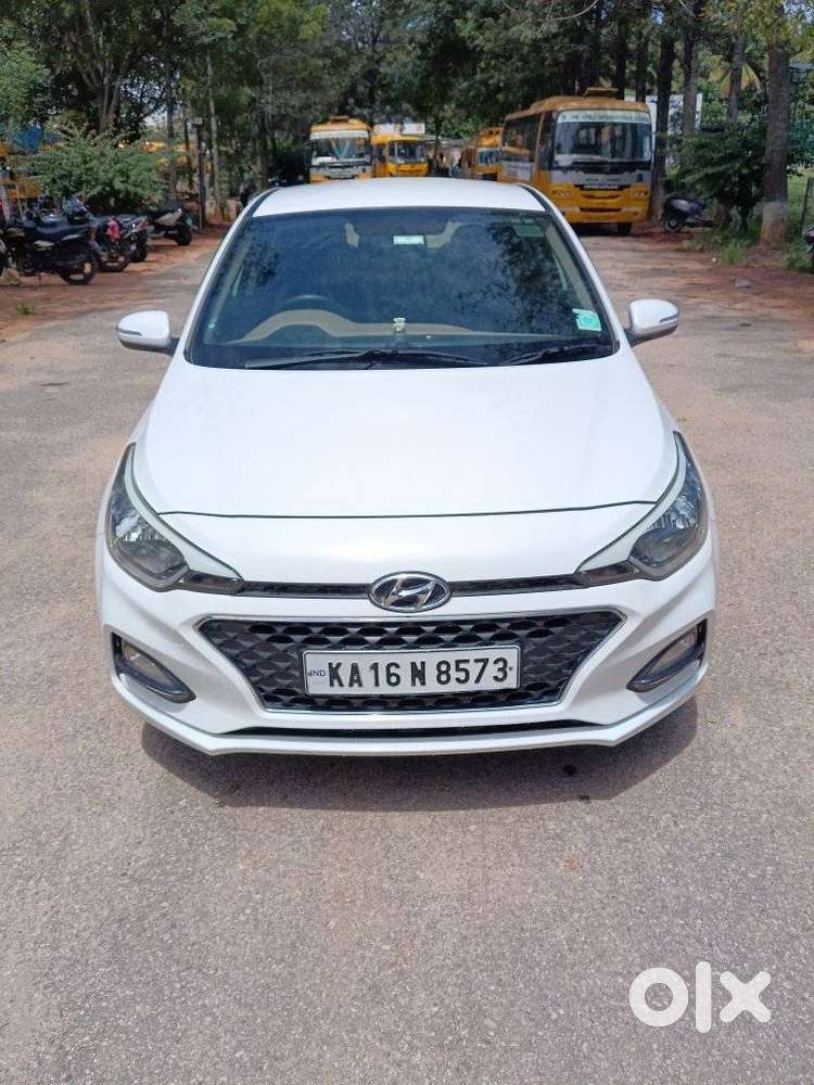 Hyundai i20 Sportz Plus CVT, 2020, Petrol