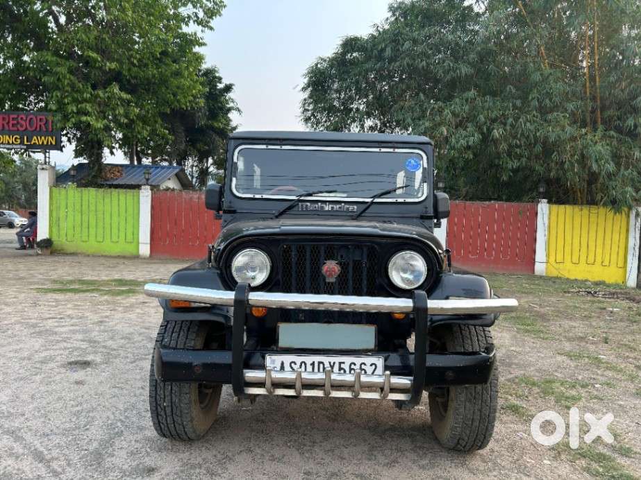 Mahindra Jeep, 2000, Petrol