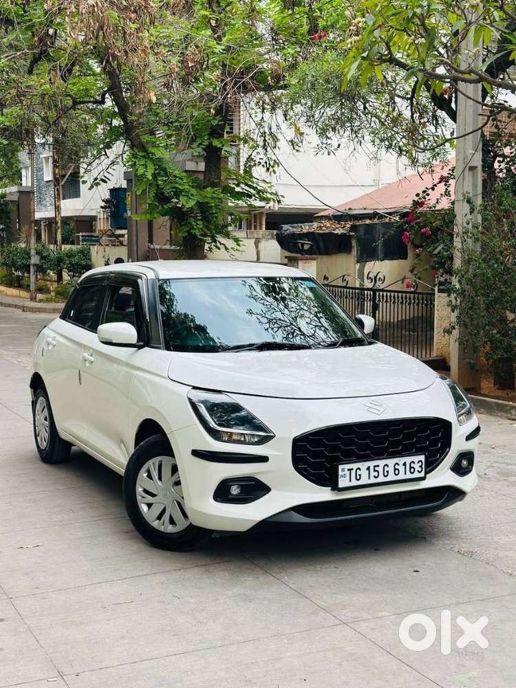 Maruti Suzuki Swift Vxi + Manual, 2025, Petrol