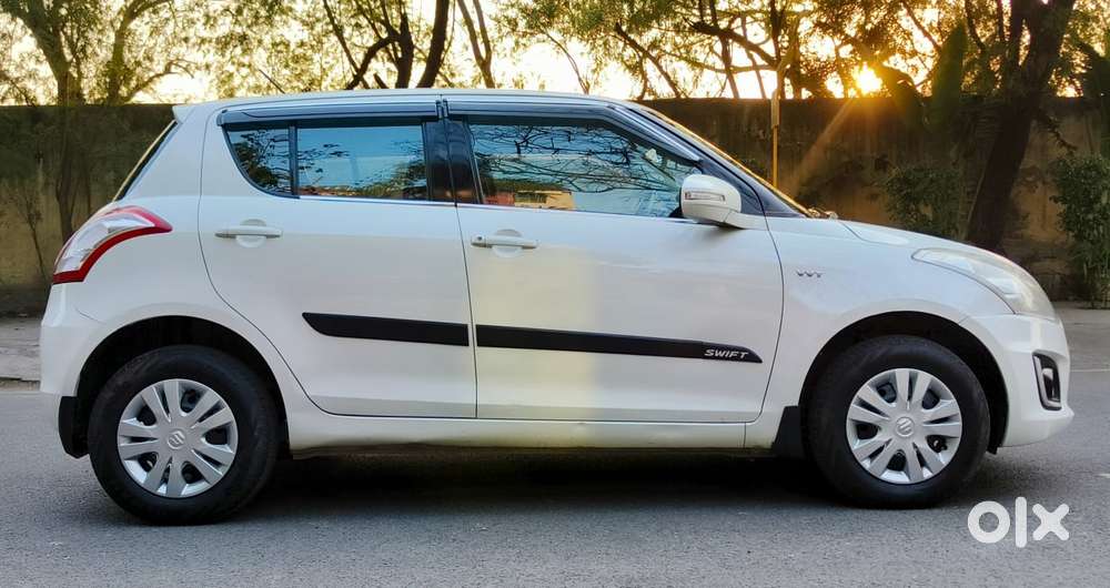 Maruti Suzuki Swift Vxi + Manual, 2015, Petrol