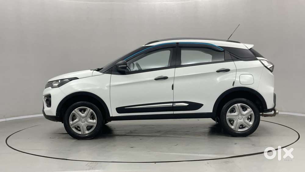Tata Nexon 1.2 Revotron Xm, 2022, Petrol