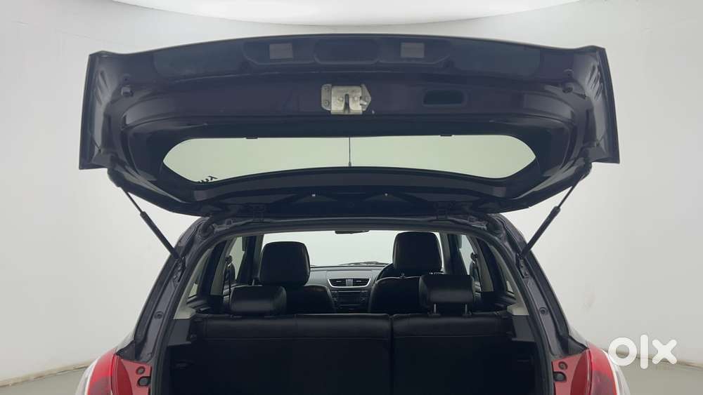 Maruti Suzuki Swift Vxi Optional, 2016, Petrol