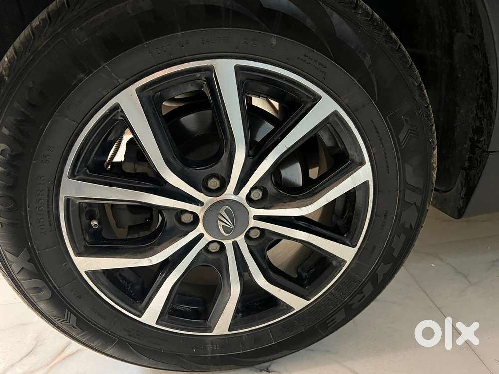 Mahindra Xuv300 2022 Petrol Well Maintained