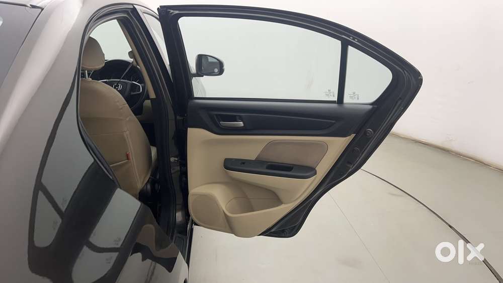 Honda Amaze Vx 1.2 Petrol Mt, 2022, Petrol