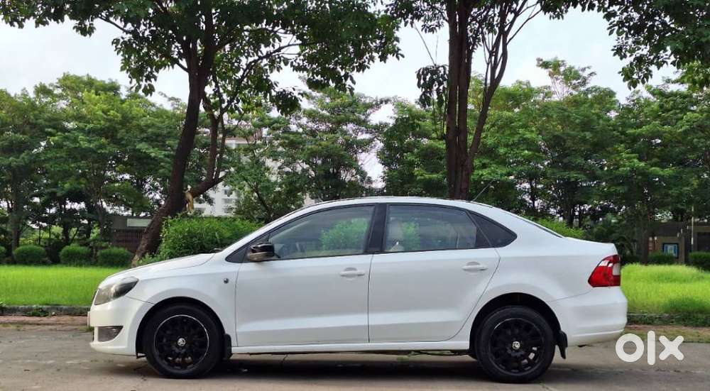 Skoda Rapid 1.5 Tdi At Elegance Black Package, 2015, Diesel