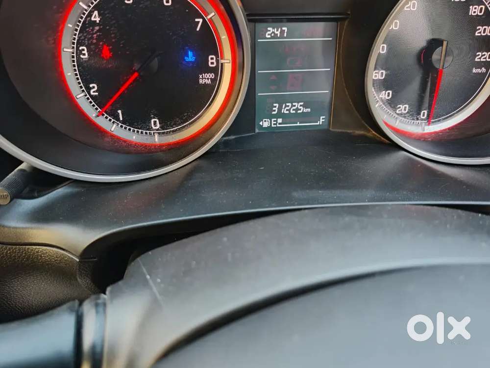 2023 Maruti Suzuki Swift Vxi Petrol Manual 31000 Km