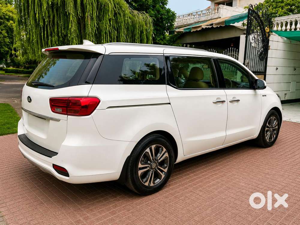 Kia Carnival Premium, 2021, Diesel