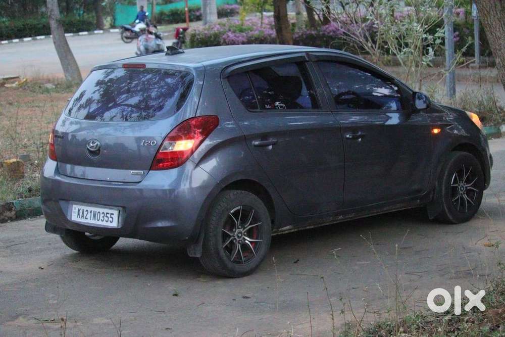 Hyundai Car Manual 2011