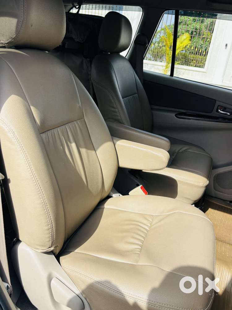 Toyota Innova 2.5 Vx 7 Str Bs-iii, 2012, Diesel