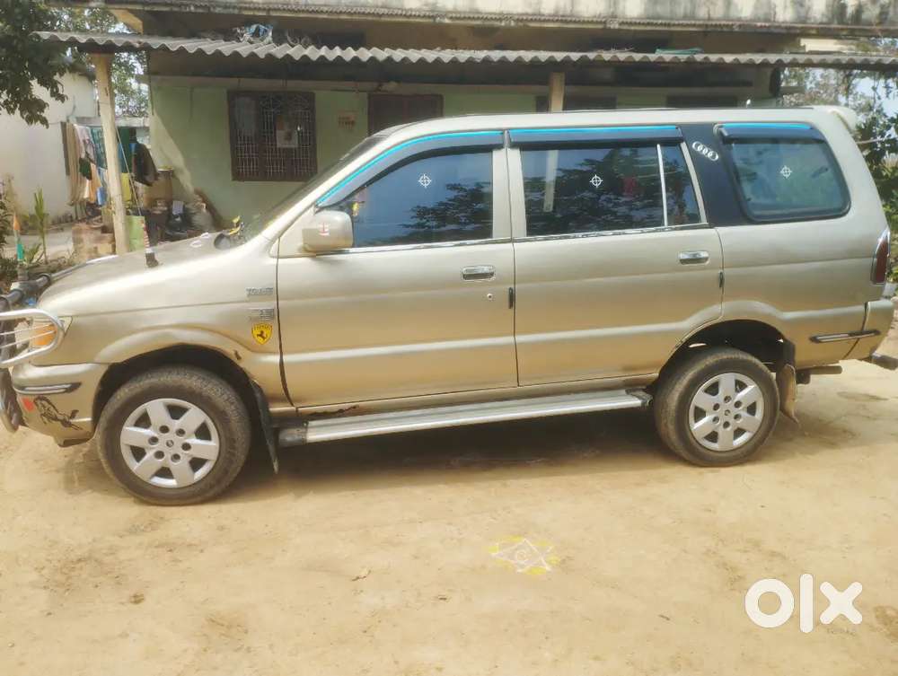 Chevrolet Tavera Neo 2012