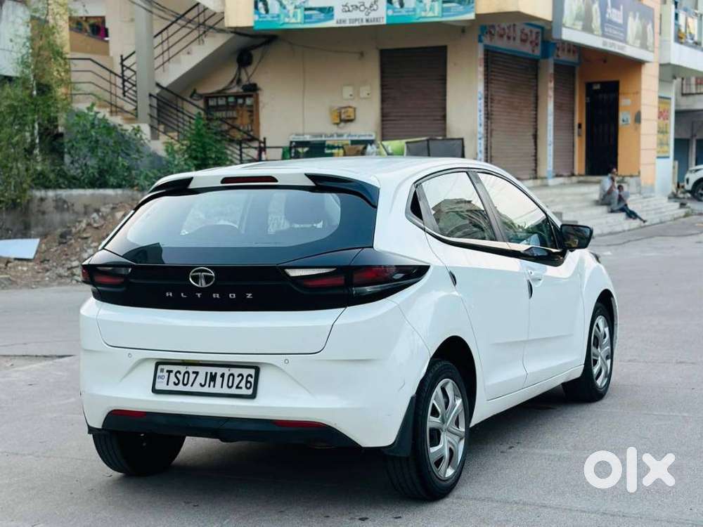 Tata Altroz 1.2 Xm Plus, 2022, Petrol