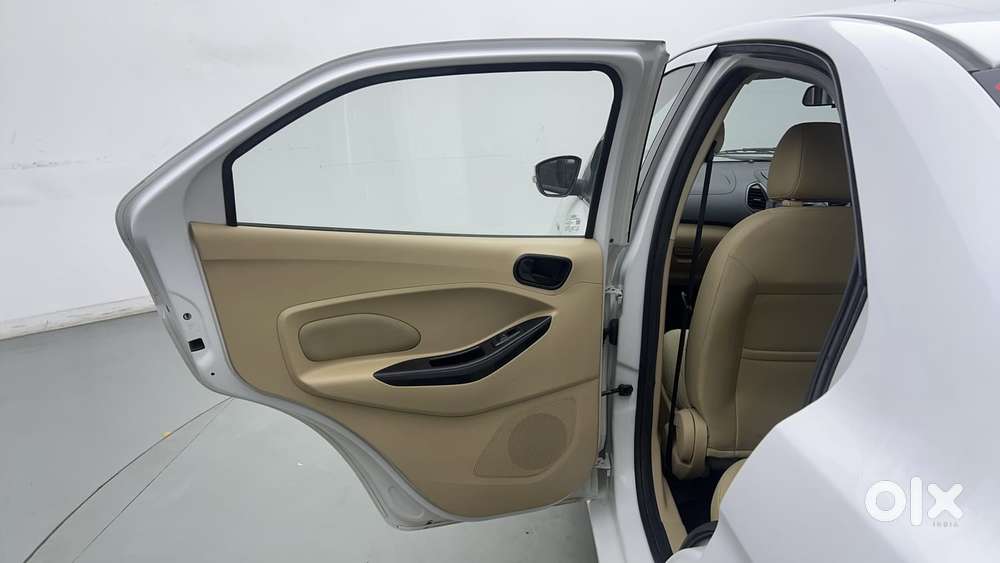 Ford Figo Aspire Titanium, 2016, Petrol
