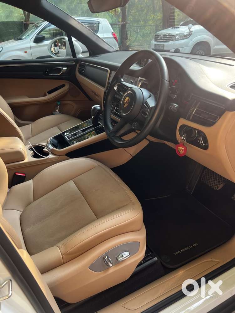 Porsche Macan Facelifted