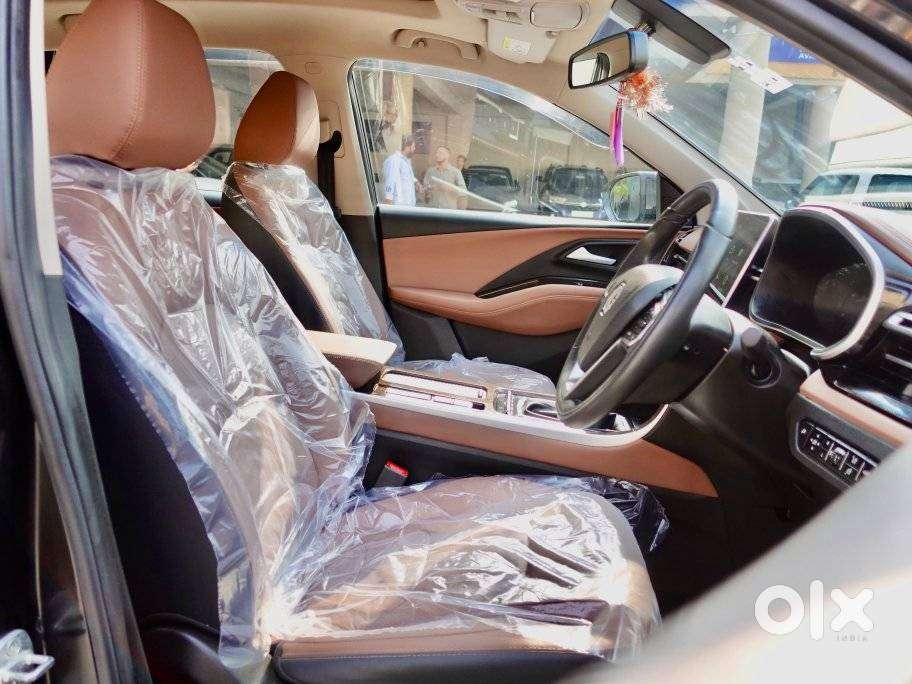 Mg Hector Plus Sharp Pro 1.5 Turbo Petrol Cvt 6 Str, 2023, Petrol