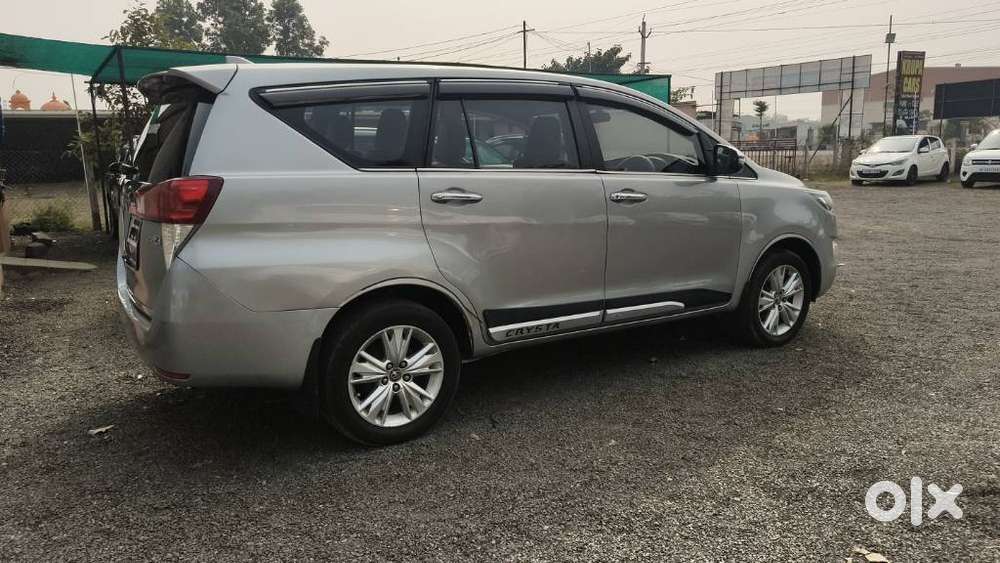 Toyota Innova Crysta