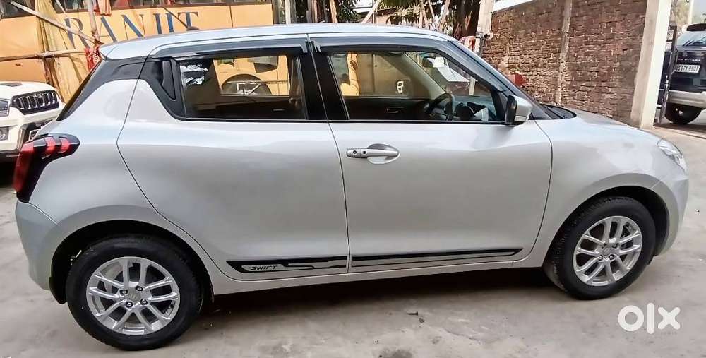 Maruti Suzuki Swift 1.3 Zxi, 2023