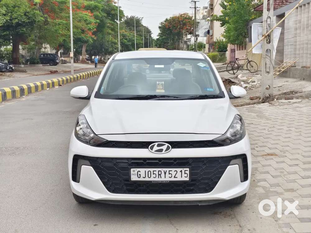 Hyundai Aura Top Model Cng