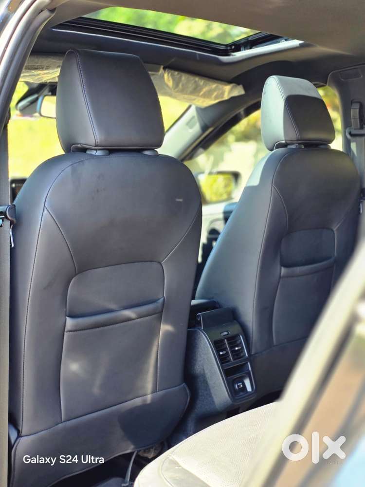 Tata Altroz 1.2 Xza Plus Dark Edition Dct, 2023, Petrol